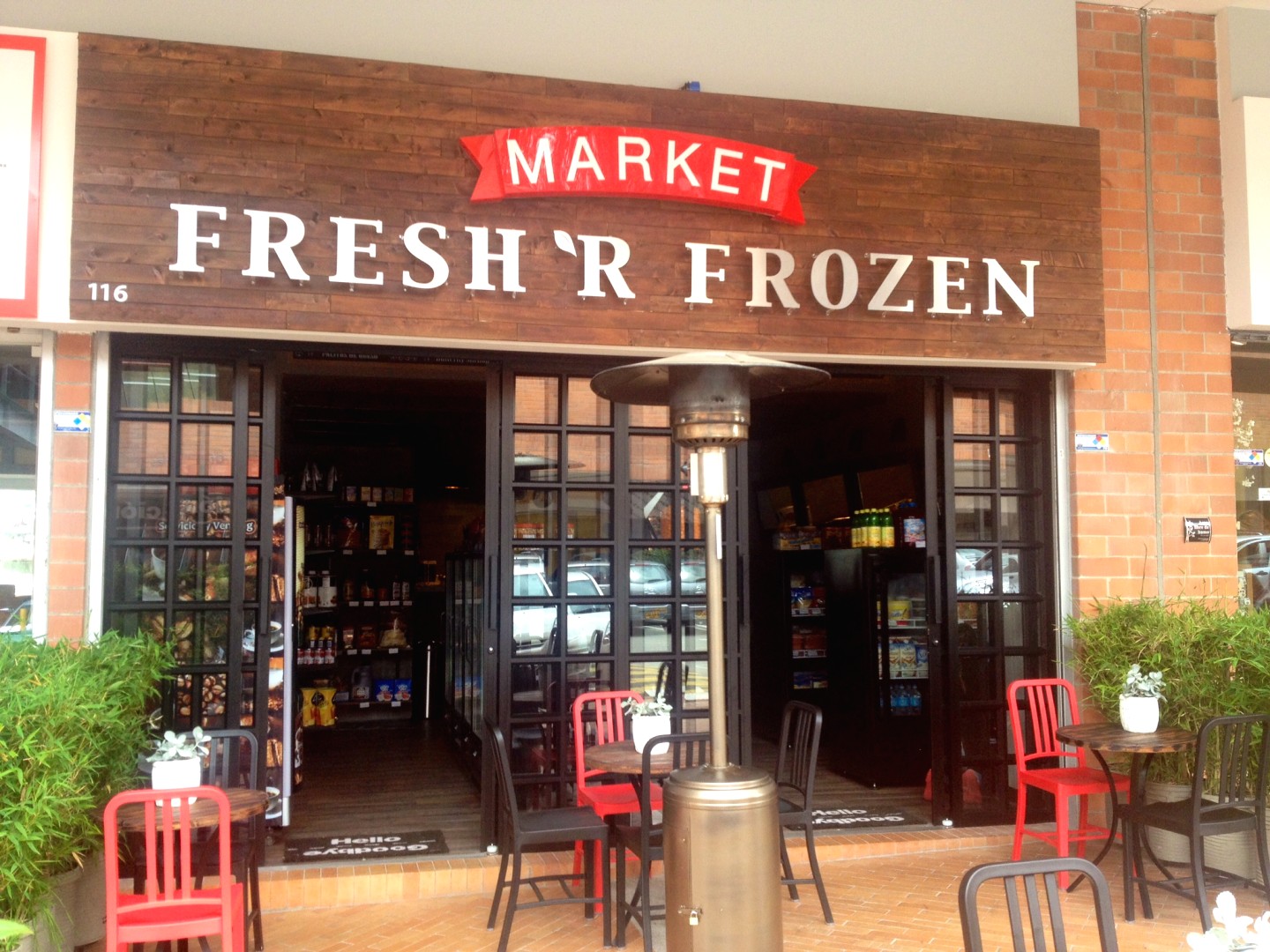 Fresh ’r Frozen Market 