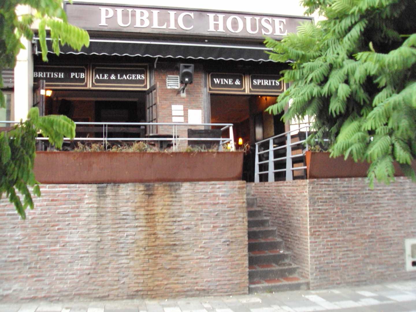 Public House (Laureles)