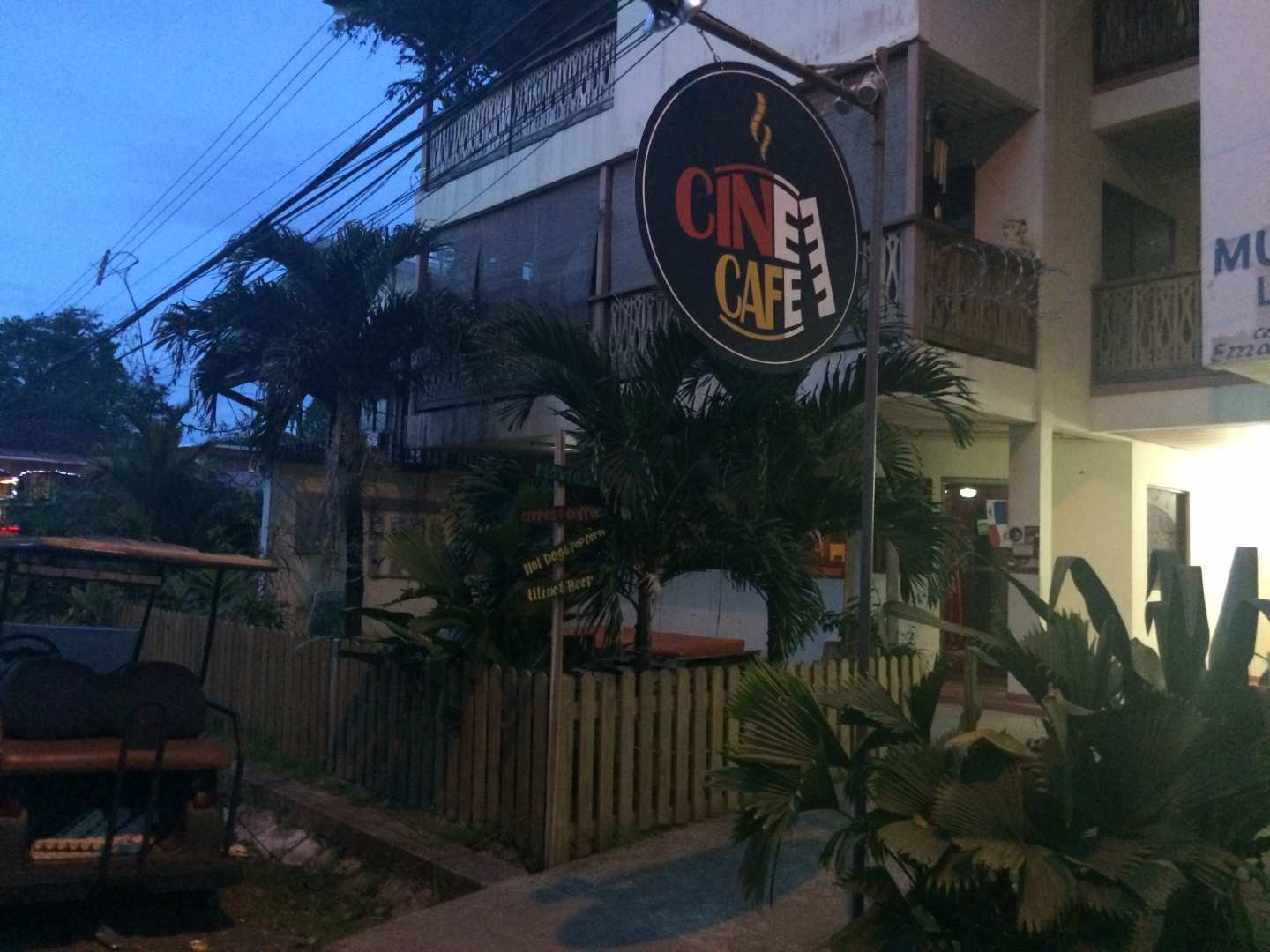 Cine Café