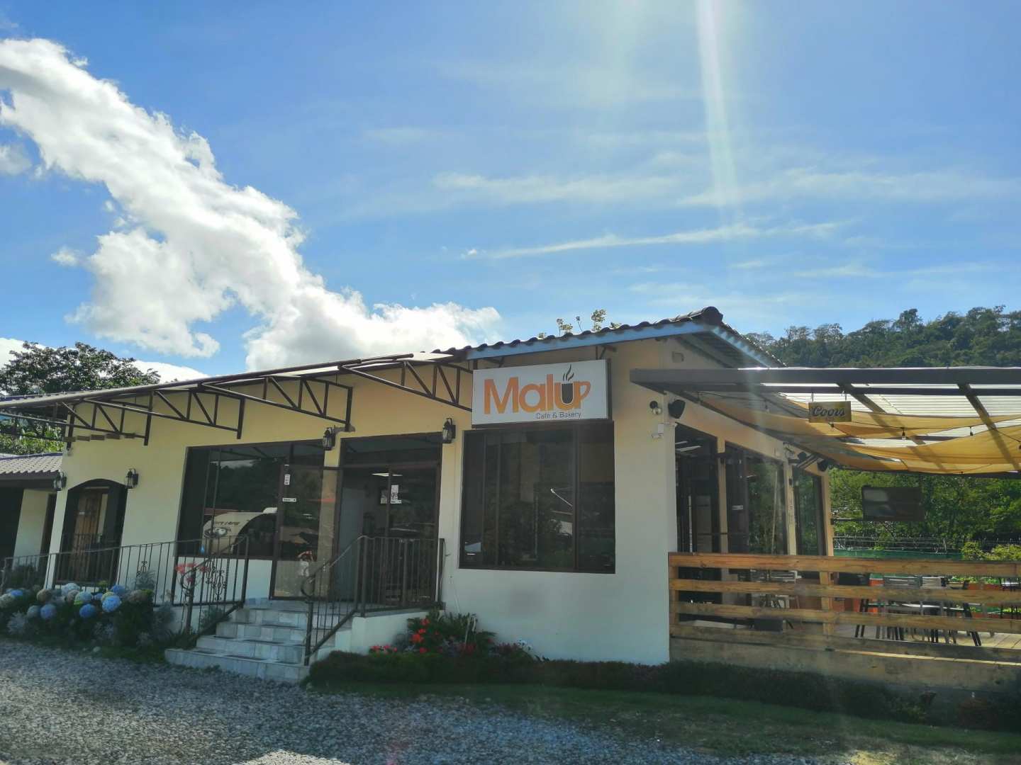 Malu Cafe And Bakery