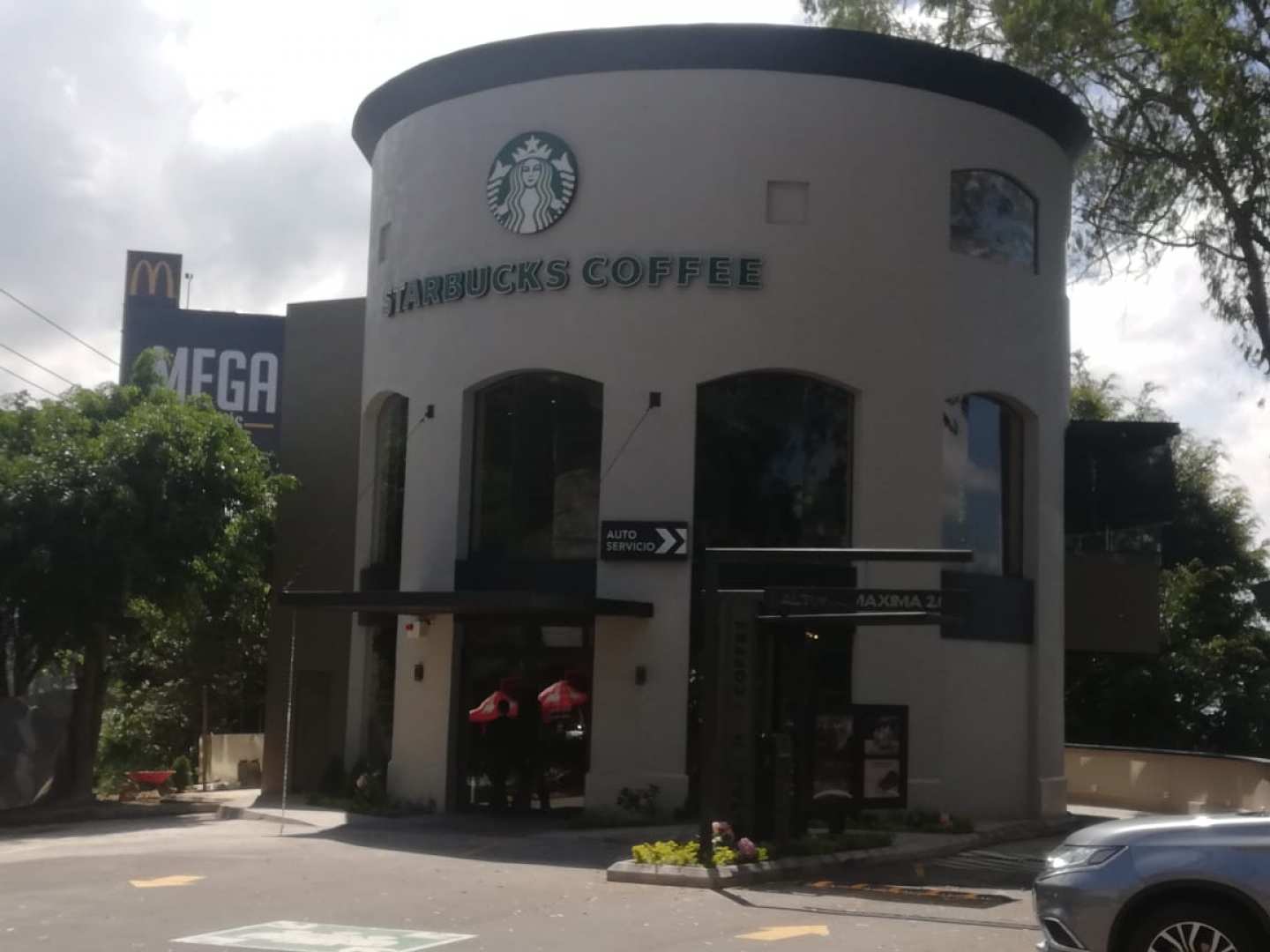Starbucks (Mirador Carretera)