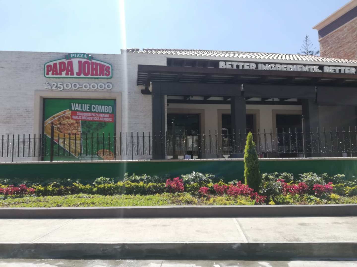 Papa John's (Blu Plaza)