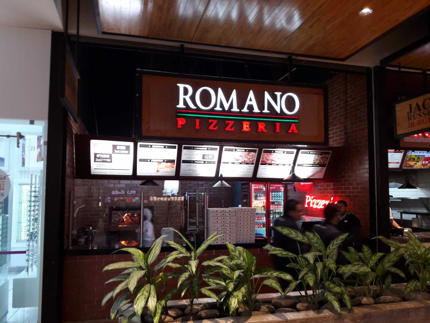 Romano Pizzeria (Parque Las Américas)