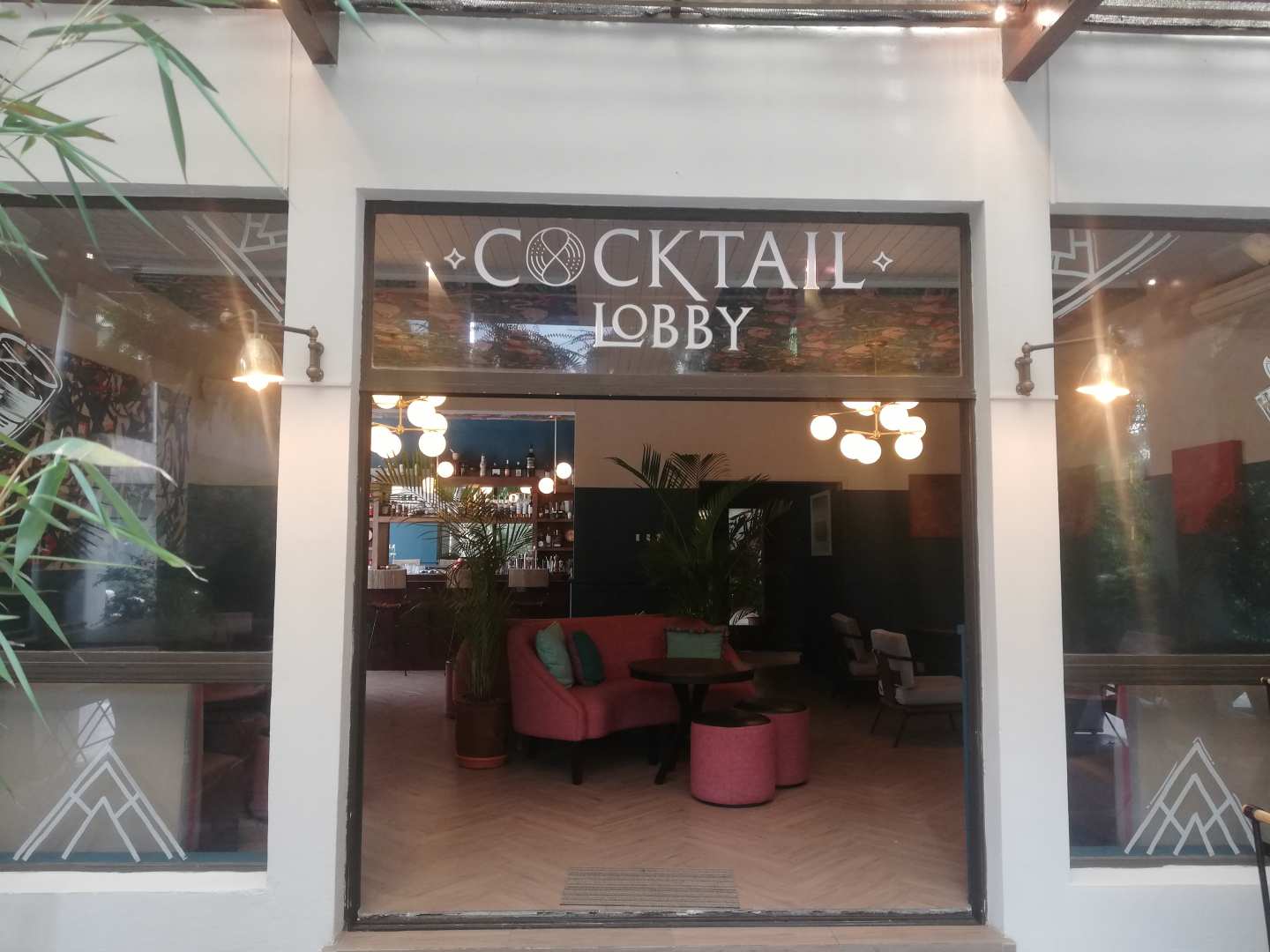 Cocktail Lobby
