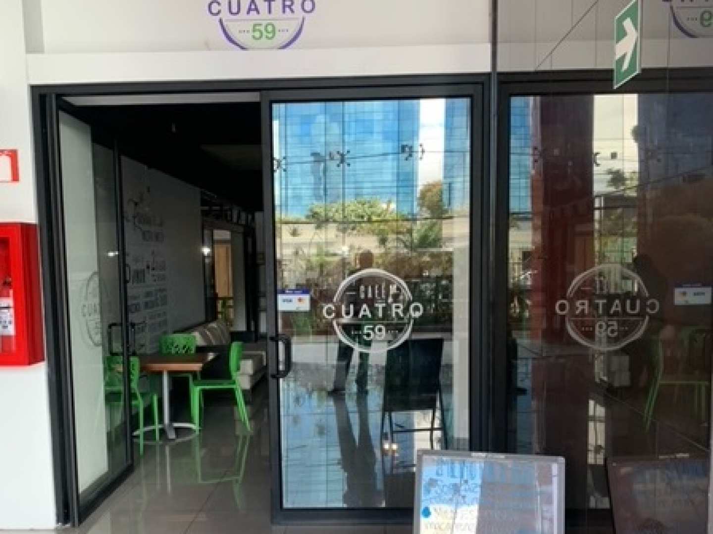 Cafe Cuatro 59