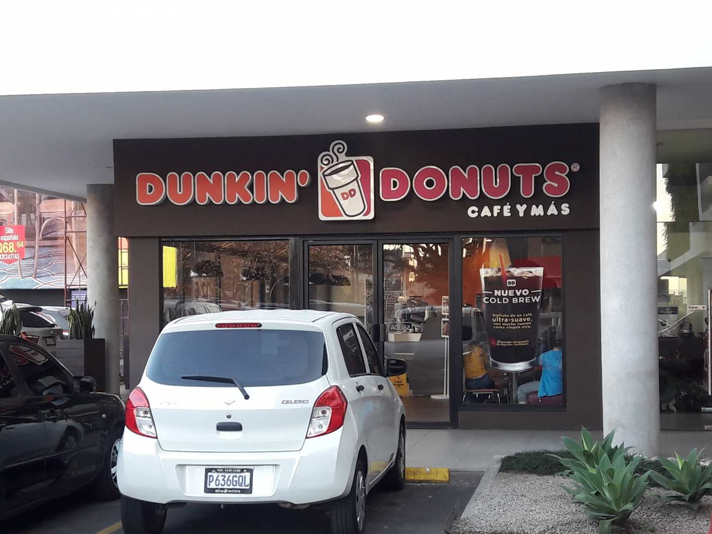 Dunkin' Donuts (Plaza Decorisima)