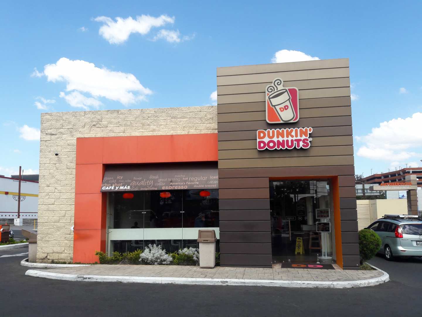 Dunkin Donuts (Paseo Miraflores)