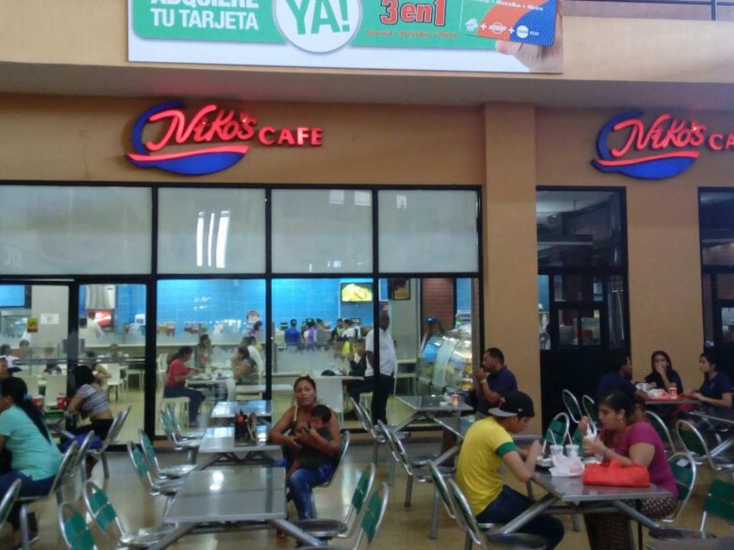 🌏 Niko's Café (Terminal), Panamá Restaurante, Cafetería