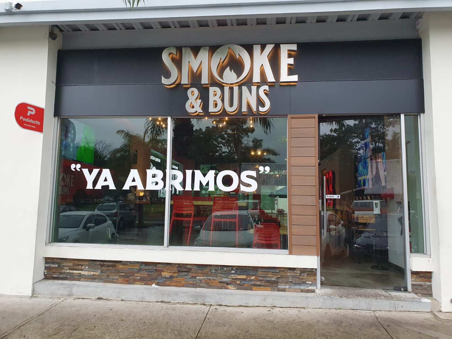 Smoke And Buns (Albrook)