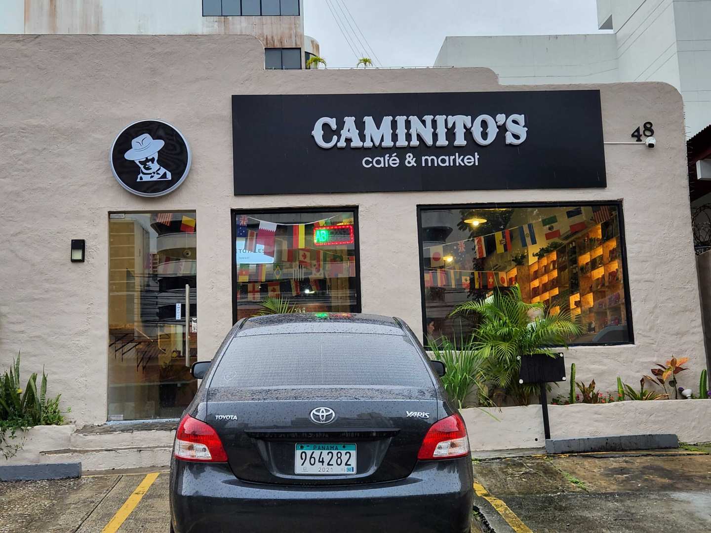 Caminito's Café y Market