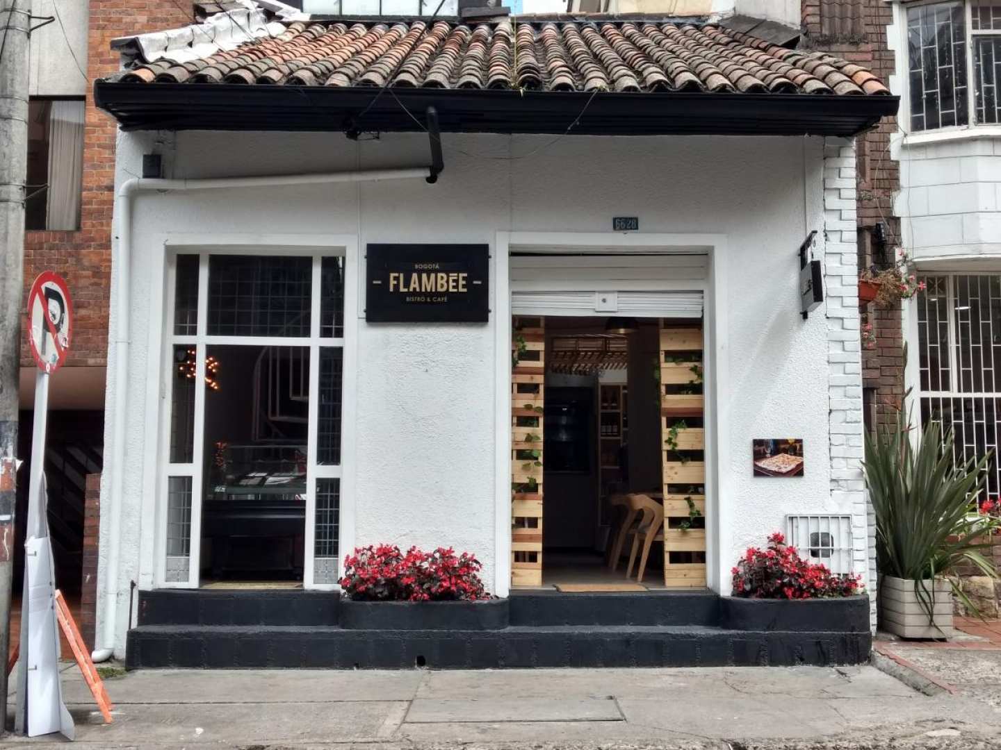 Flambée Bistró y Café