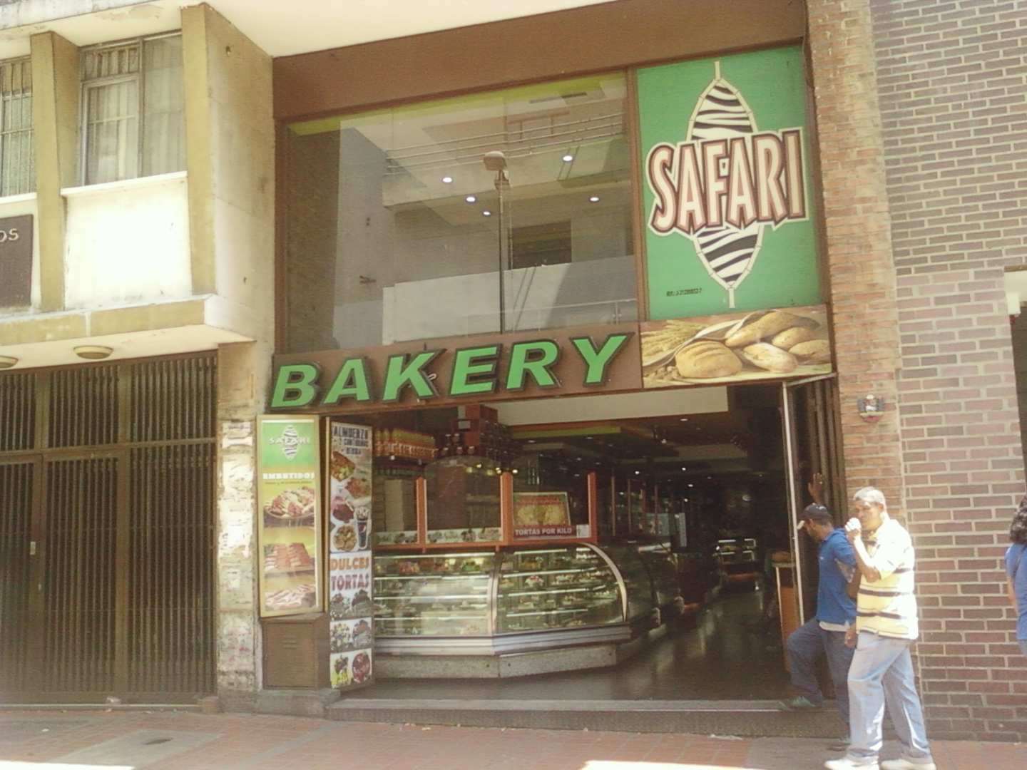 Safari Bakery