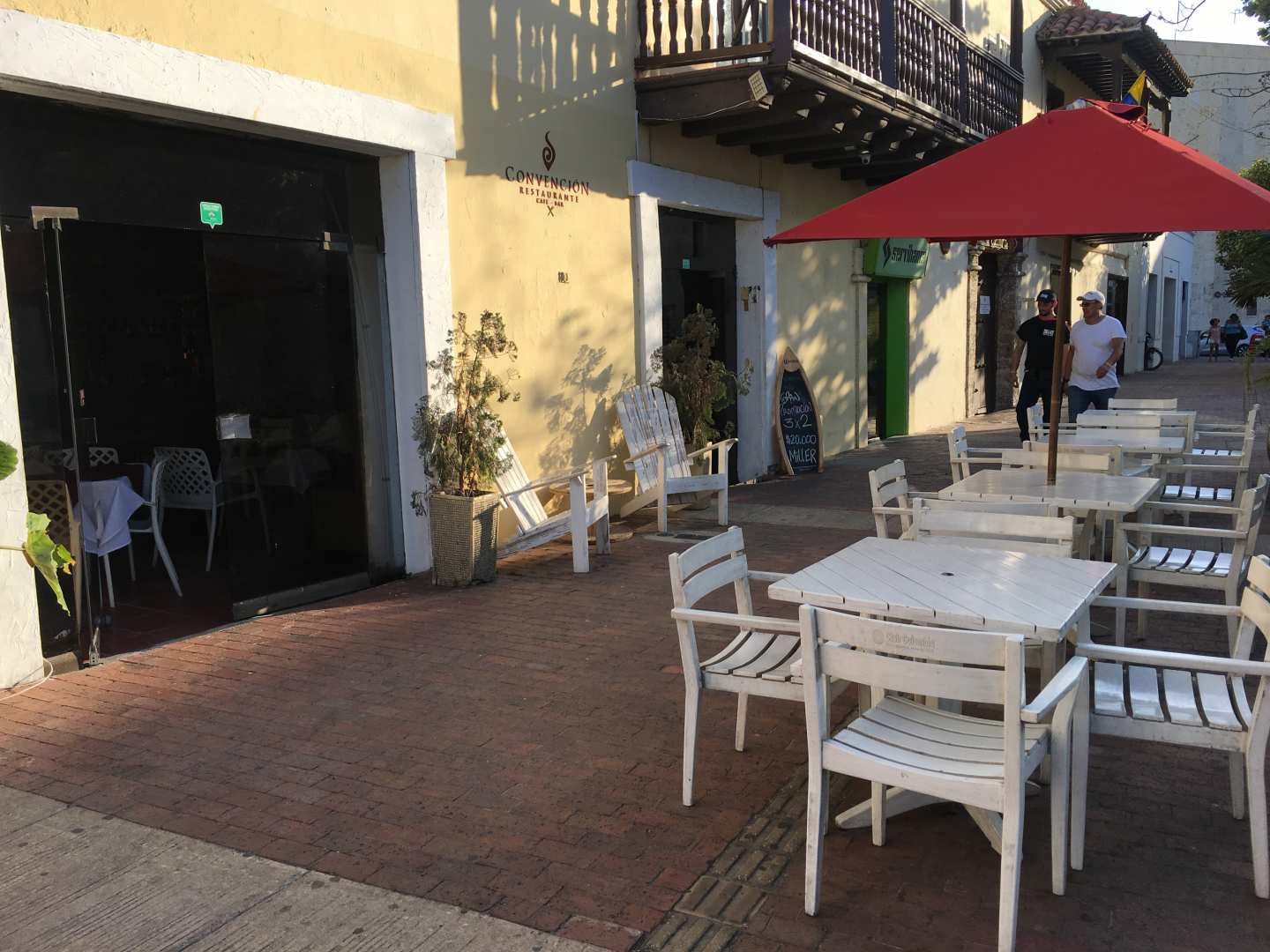 Convencion Restaurante Cafe - Bar