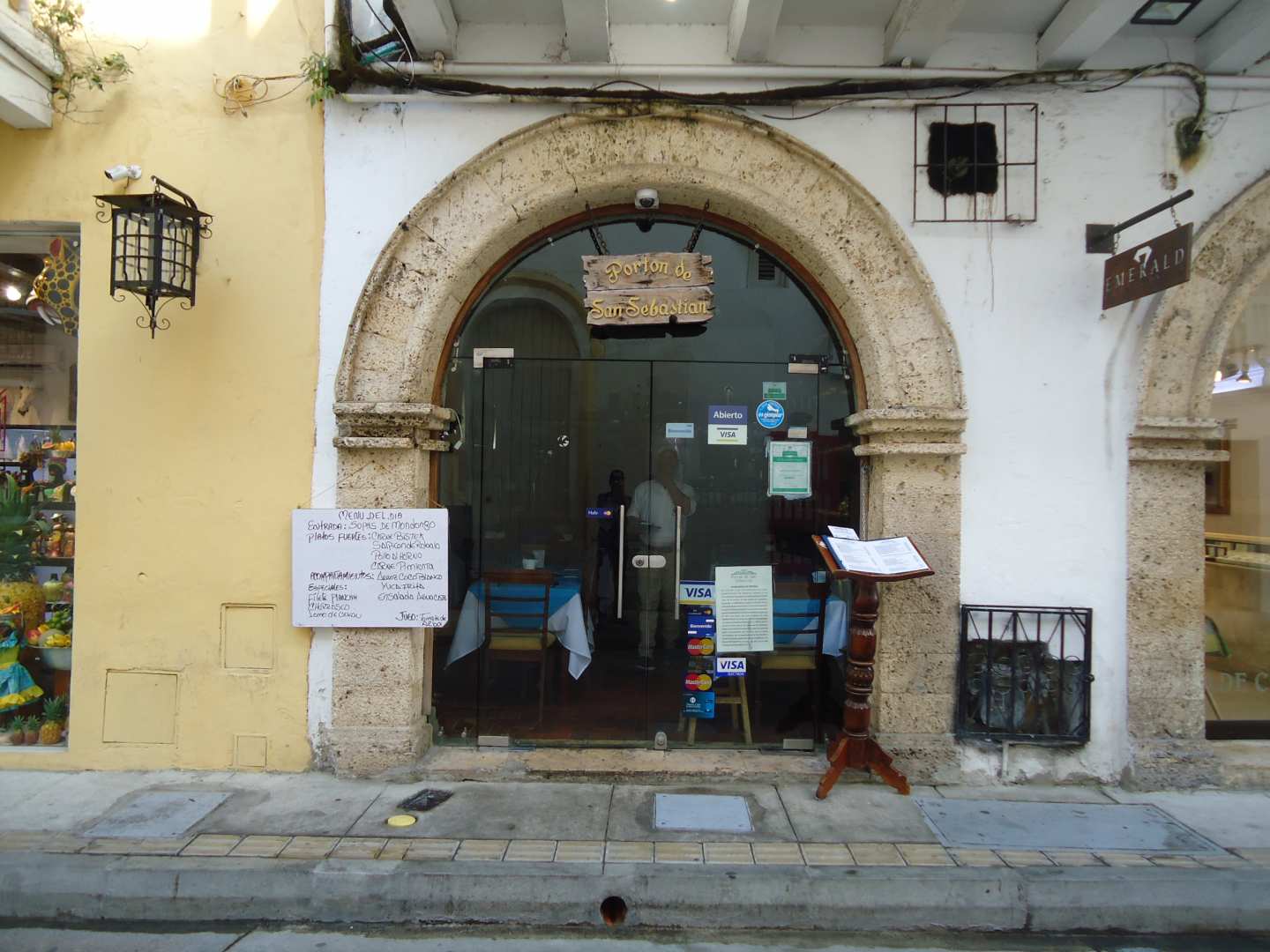 Portón de San Sebastián